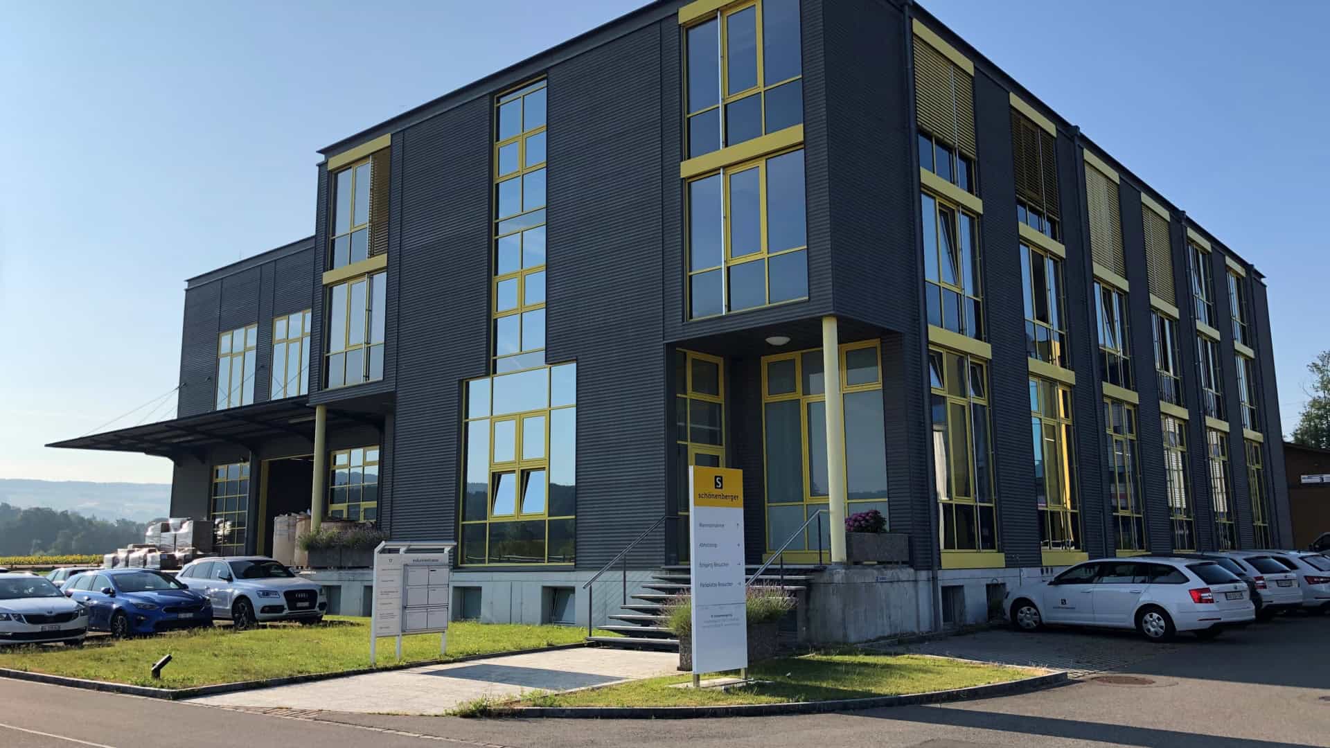 M. Schöneberger AG setzt auf ecosio, um EDI-Prouesse zu optimieren.